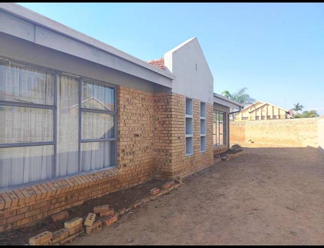 3 BEDROOM PROPERTY TO RENT IN BENDOR